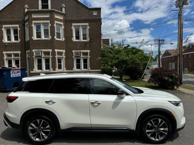 Used 2023 INFINITI QX60 Luxe w/ Cargo Package AWD/4WD image 3