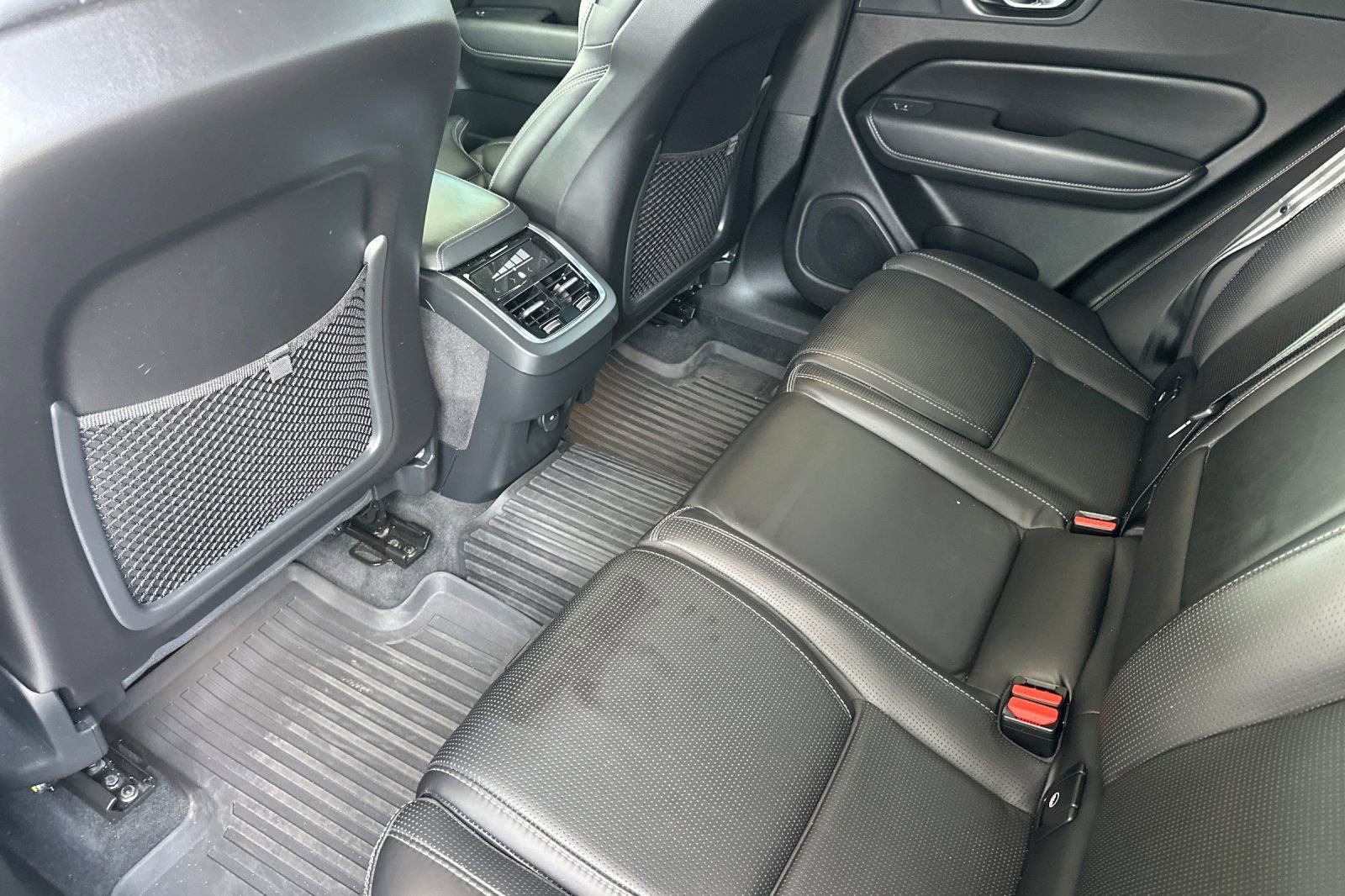 Used 2021 Volvo XC60 T5 Inscription w/ Advanced Package image 11