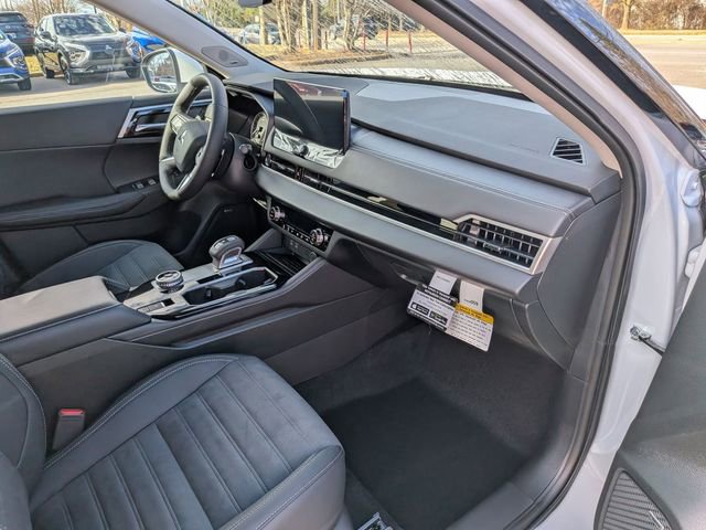 New 2026 Mitsubishi Outlander SE image 34