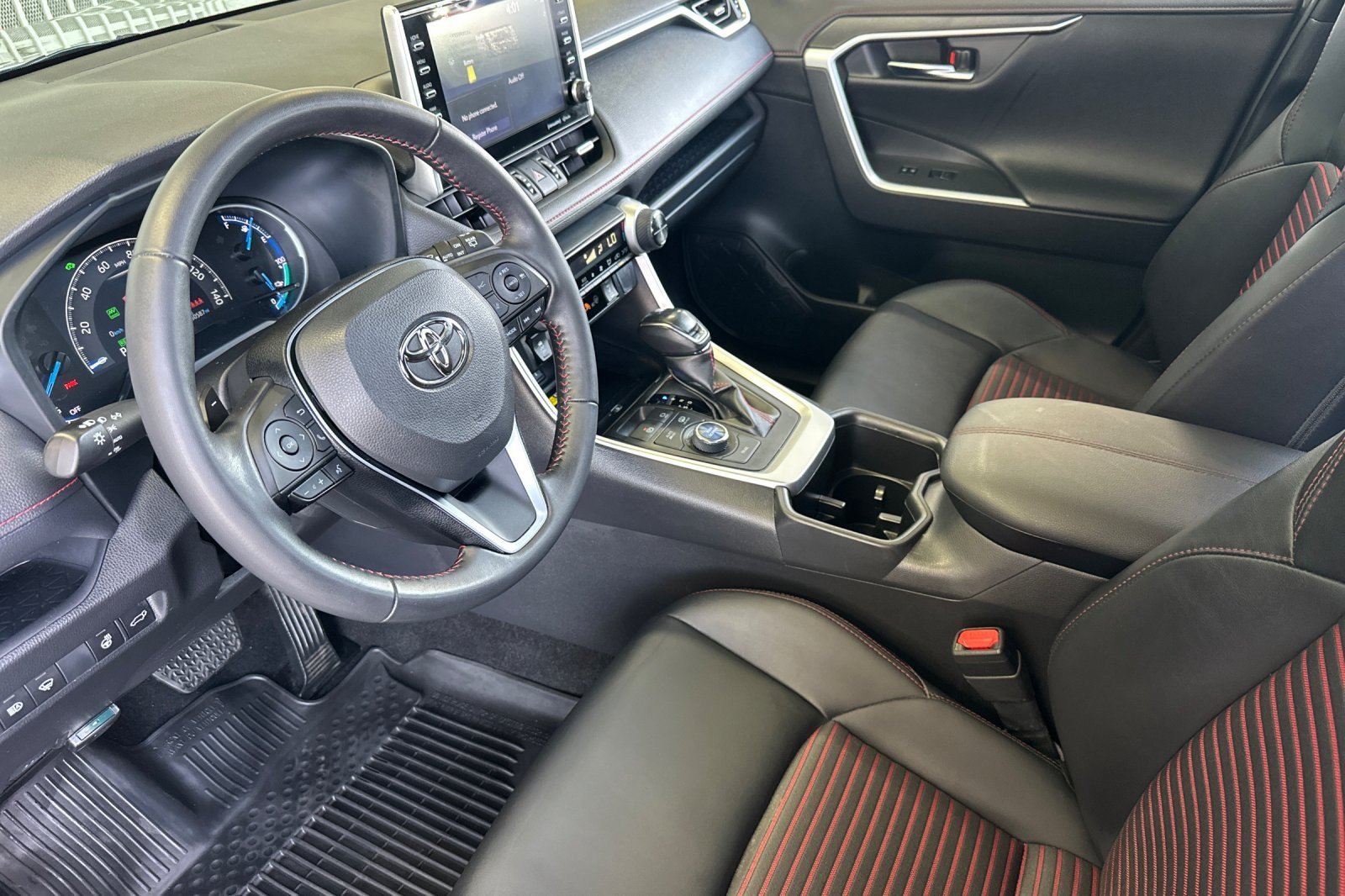 Used 2022 Toyota RAV4 XSE w/ Weather Package AWD/4WD image 9