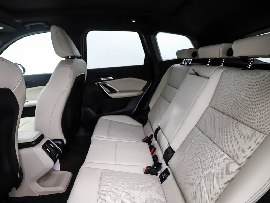 Used 2025 BMW X1 xDrive28i w/ Convenience Package image 23