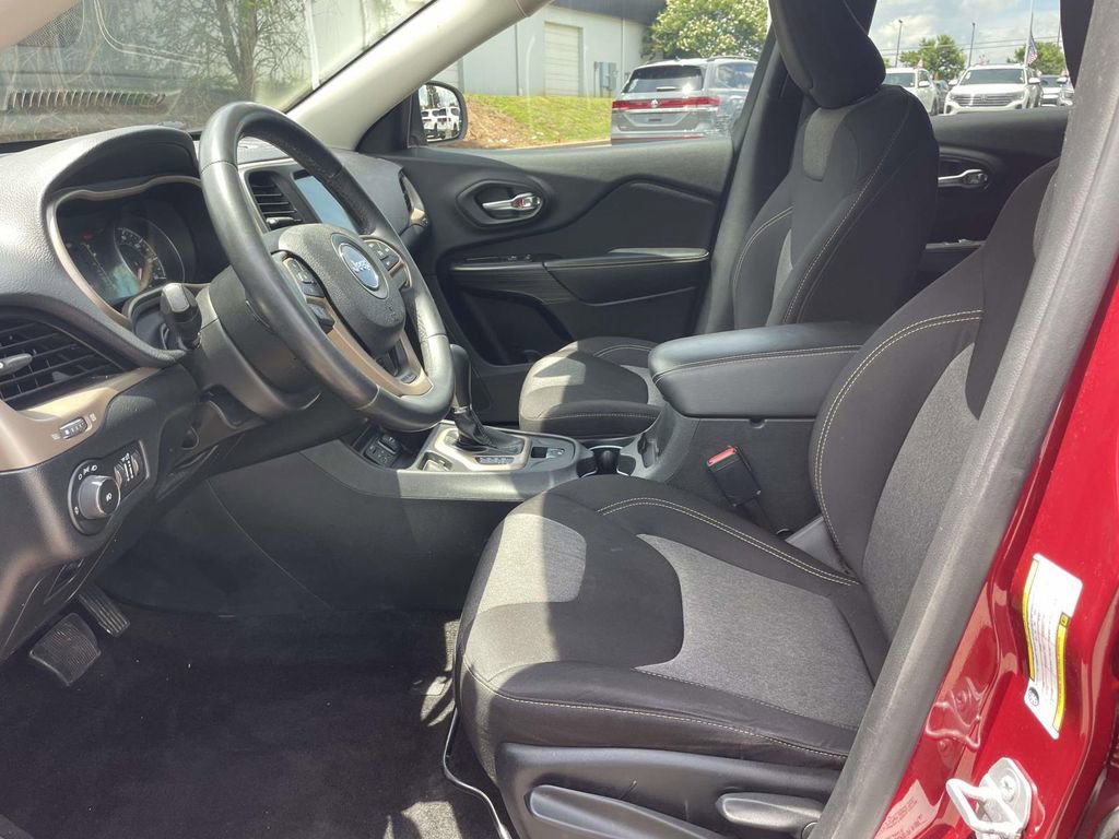 Used 2014 Jeep Cherokee Latitude FWD image 12