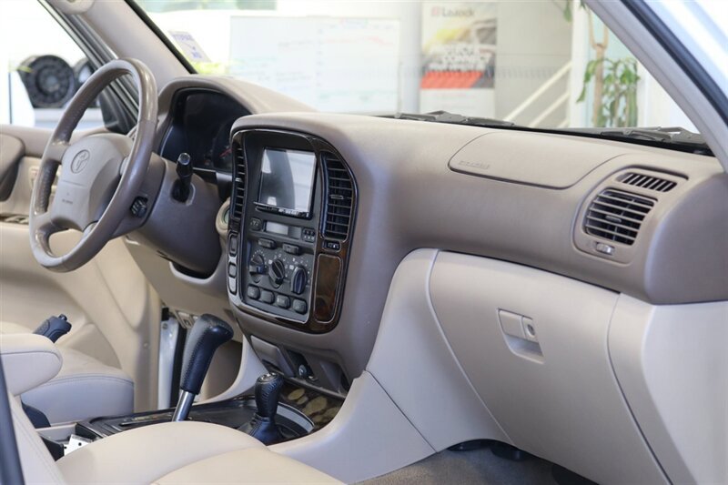 Used 1999 Toyota Land Cruiser AWD/4WD image 90