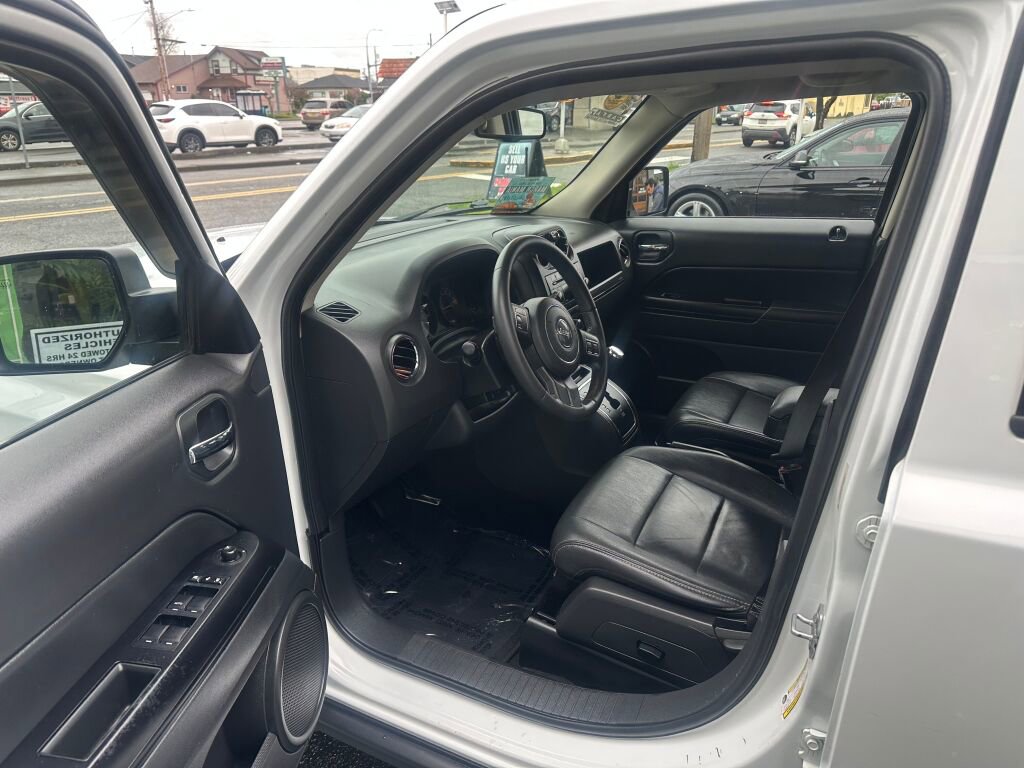 Used 2015 Jeep Patriot High Altitude image 9