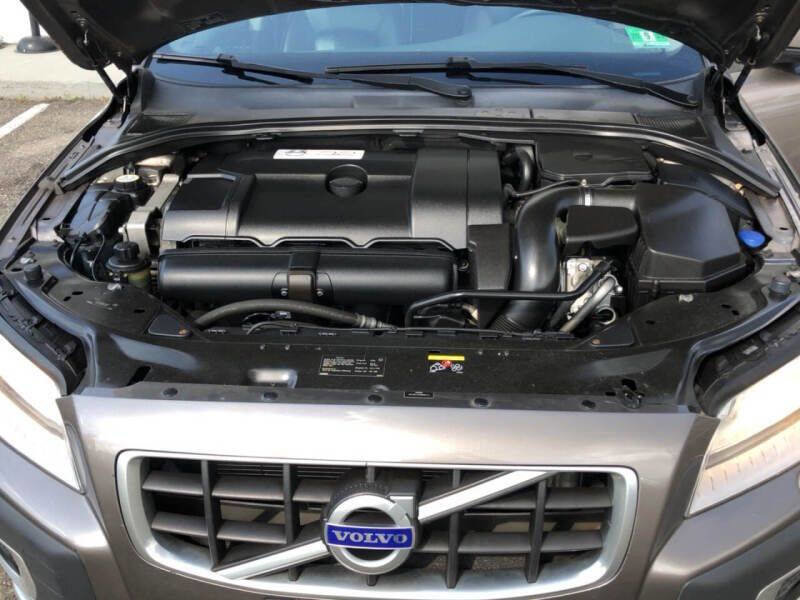 Used 2010 Volvo XC70 3.2 image 20