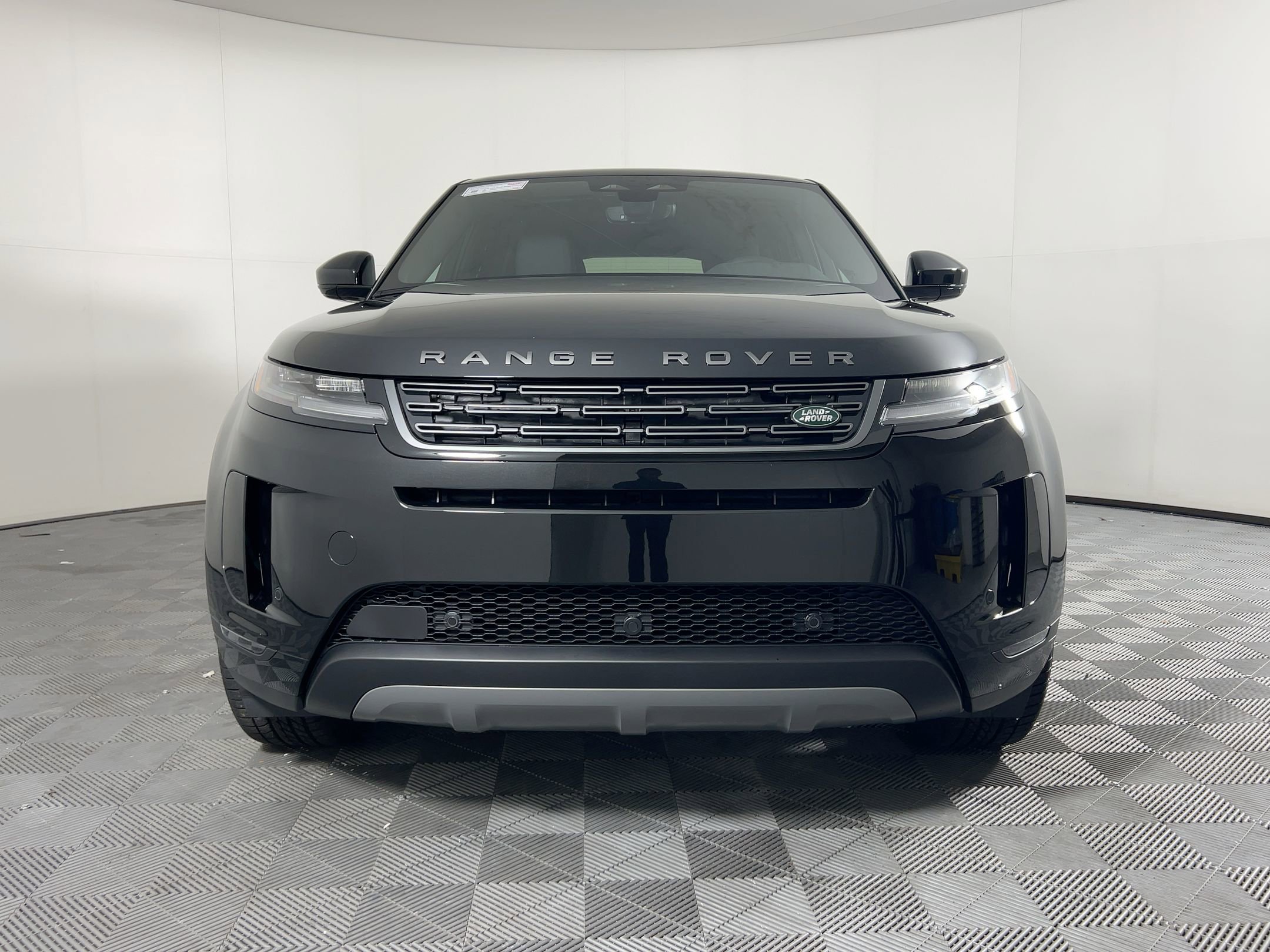 New 2026 Land Rover Range Rover Evoque S image 4