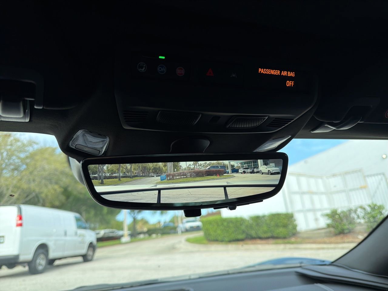 Used 2025 Chevrolet Corvette Stingray Coupe w/ Z51 Performance Package image 13