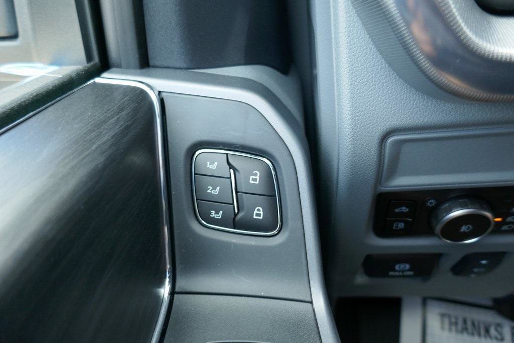 New 2025 Ford F150 Lariat w/ Equipment Group 501A Mid image 18