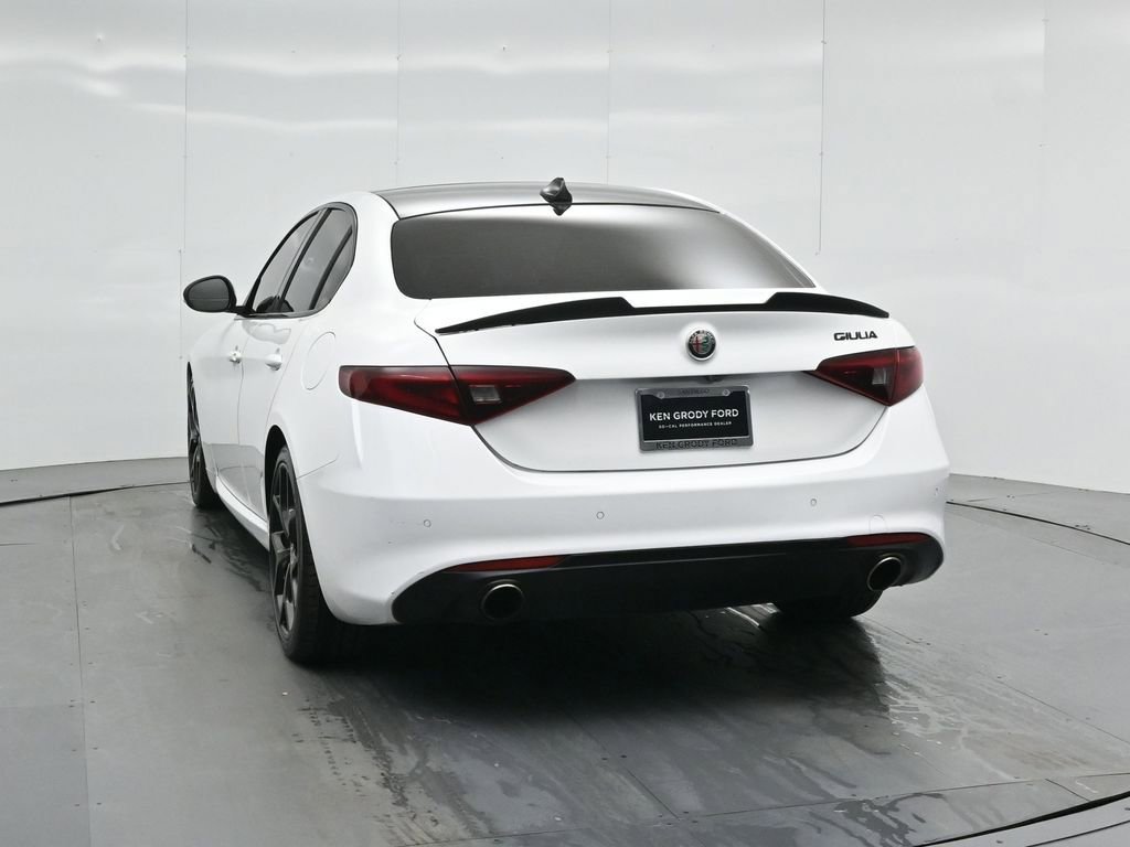 Used 2021 Alfa Romeo Giulia Ti w/ Nero Edizione image 29