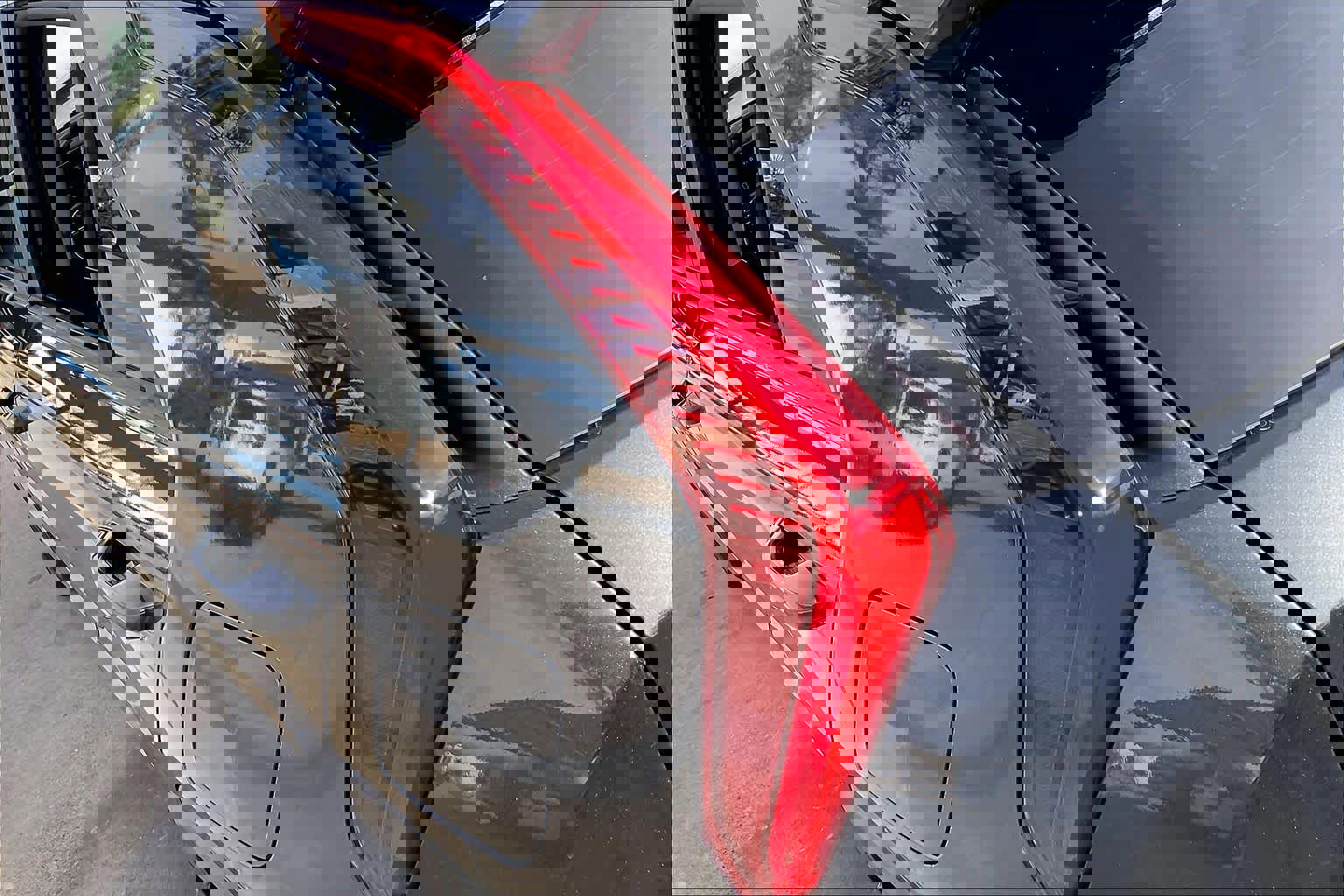 Used 2024 Kia Niro LX image 28