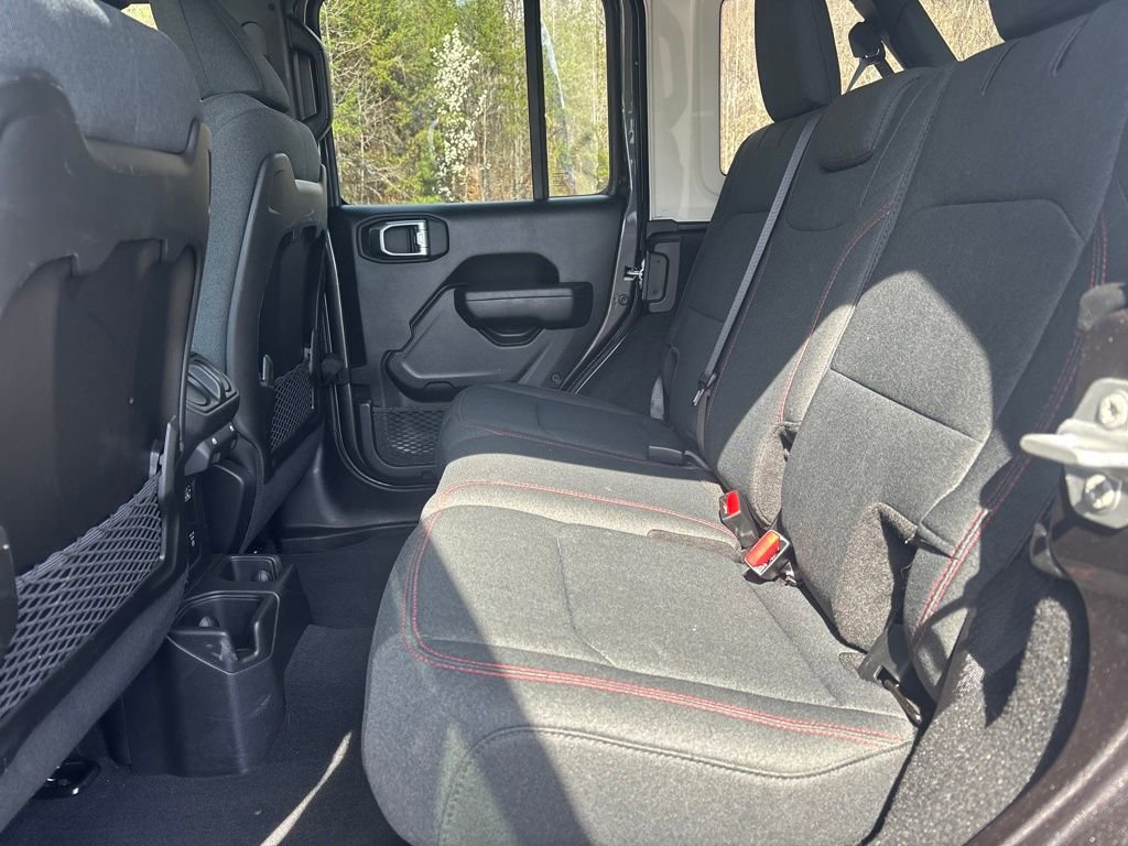 Used 2025 Jeep Wrangler Rubicon image 16