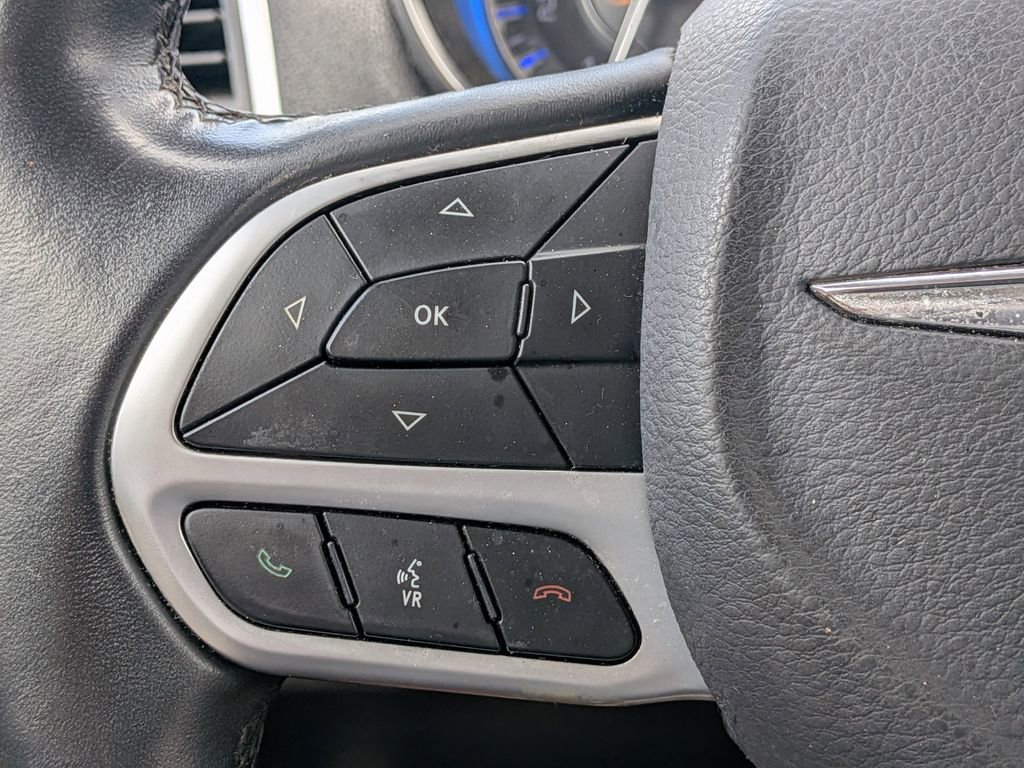 Used 2018 Chrysler 300 Touring w/ Chrome Appearance Package RWD image 24