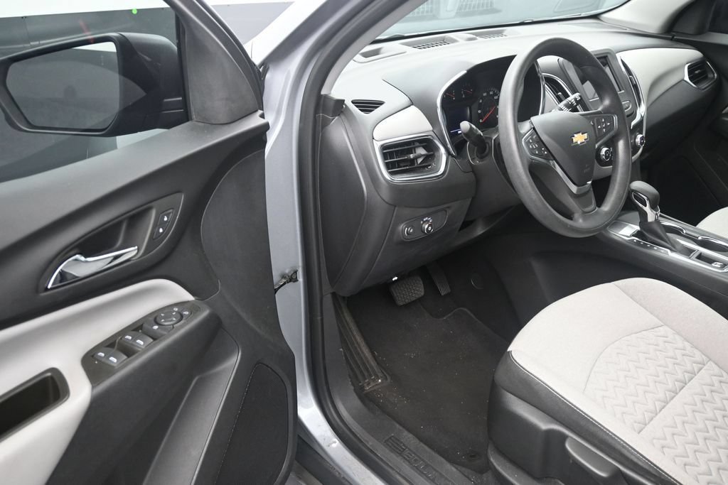 Used 2024 Chevrolet Equinox LS w/ LS Convenience Package FWD image 10