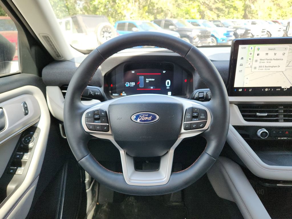 Used 2025 Ford Explorer Active w/ Active Comfort Package image 14