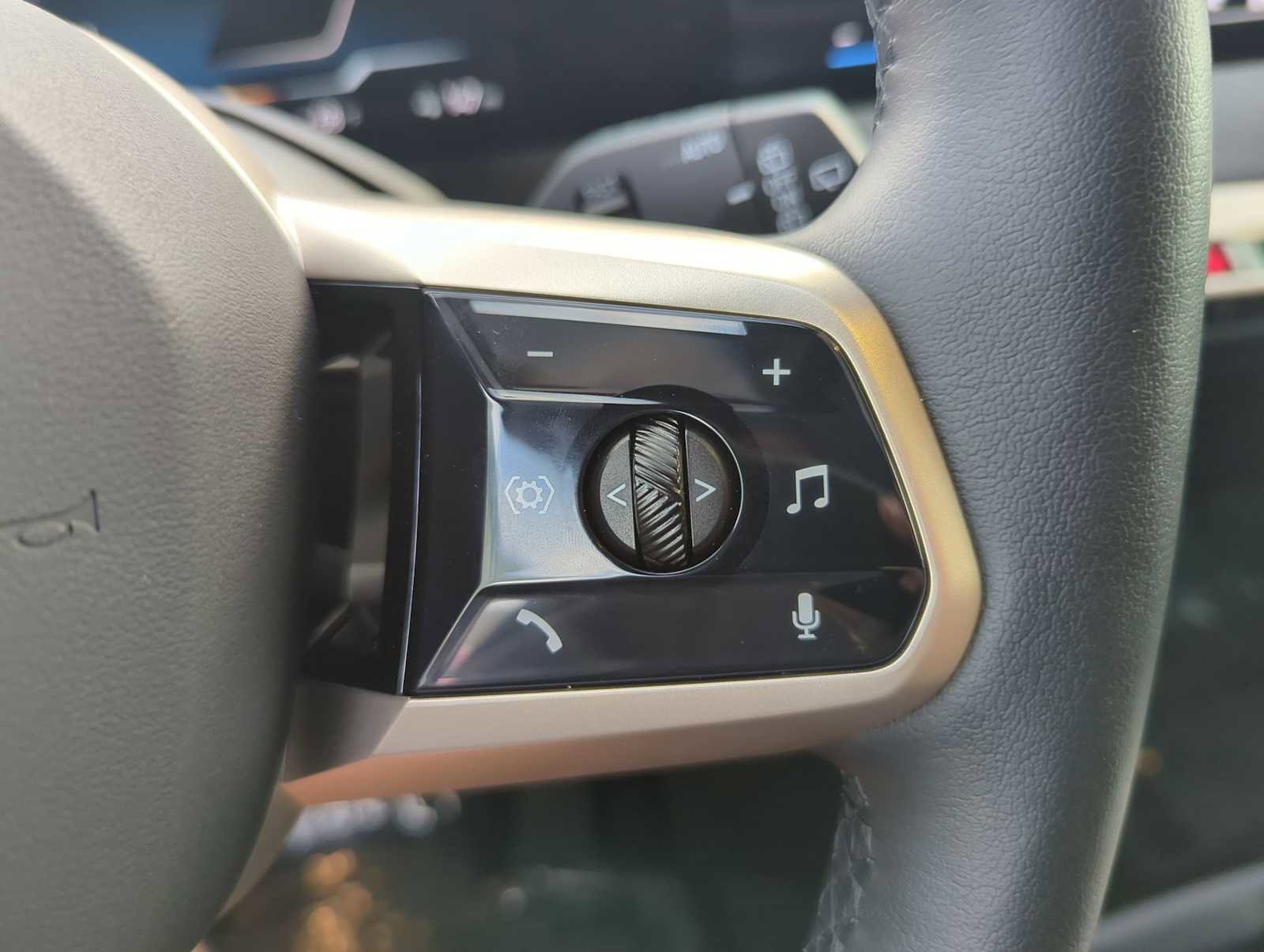 Certified 2025 BMW iX xDrive50 image 23