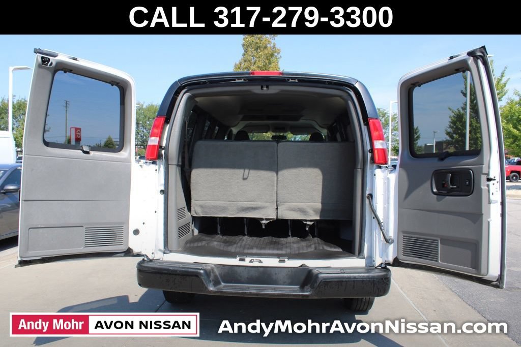 Used 2021 Chevrolet Express 2500 LS w/ Driver Convenience Package RWD image 9