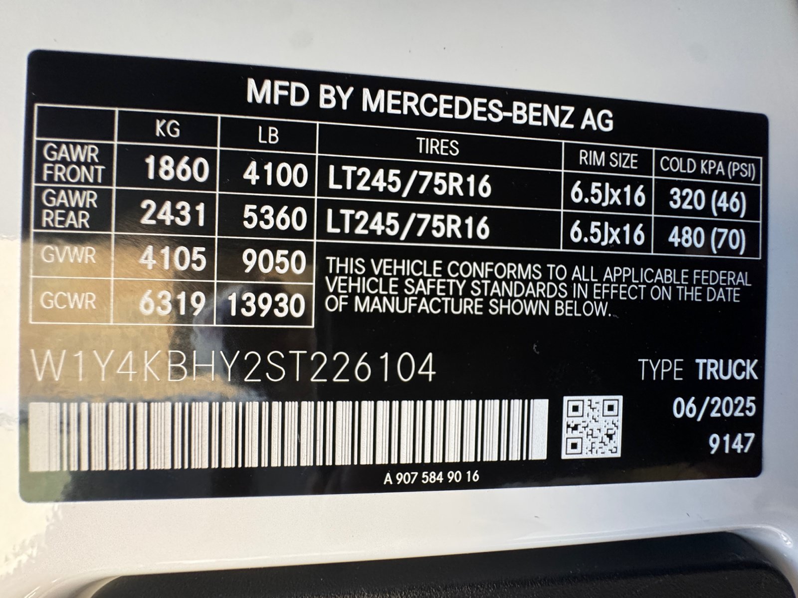 New 2025 Mercedes-Benz Sprinter 2500 image 32