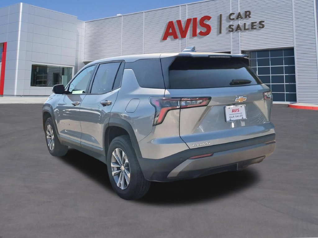 Used 2026 Chevrolet Equinox LT FWD image 9