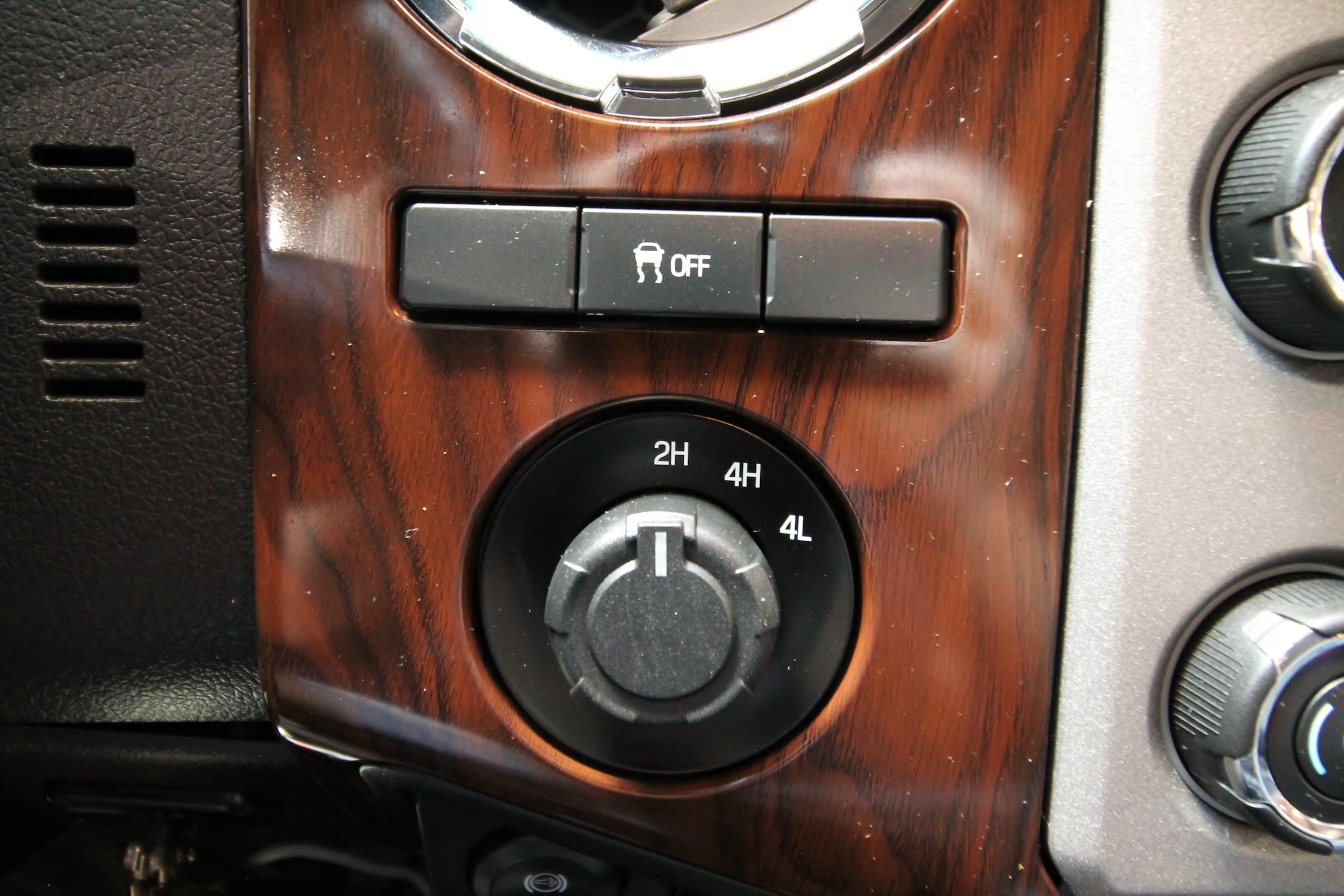 Used 2015 Ford F250 Lariat AWD/4WD image 36