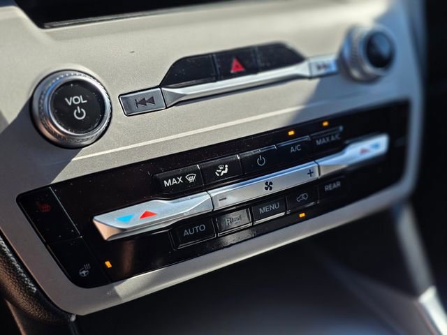 Used 2024 Ford Explorer XLT w/ Equipment Group 202A image 32