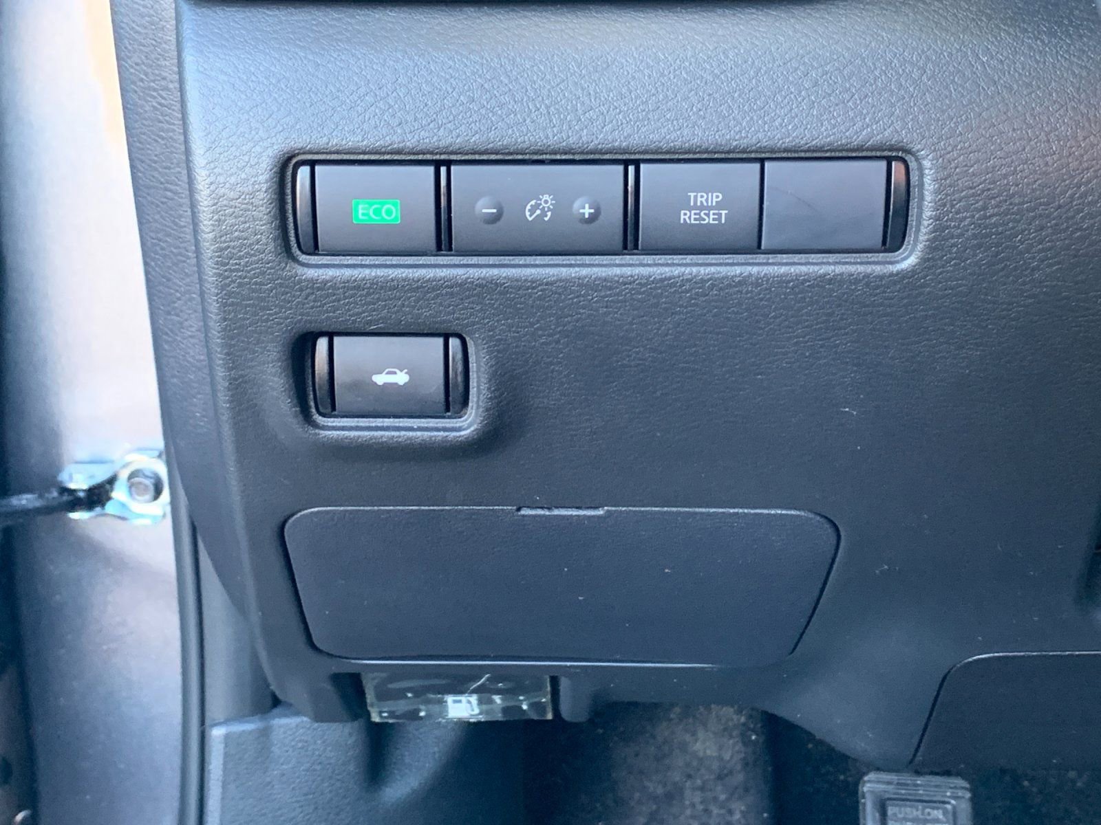 Used 2025 Nissan Sentra S image 29