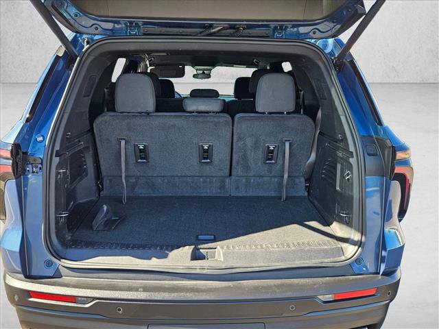 Used 2024 Chevrolet Traverse LS image 5