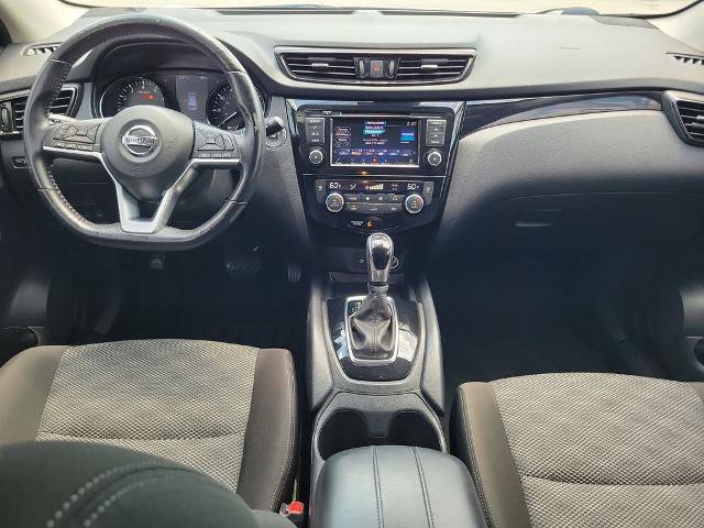 Certified 2022 Nissan Rogue Sport SV FWD image 18