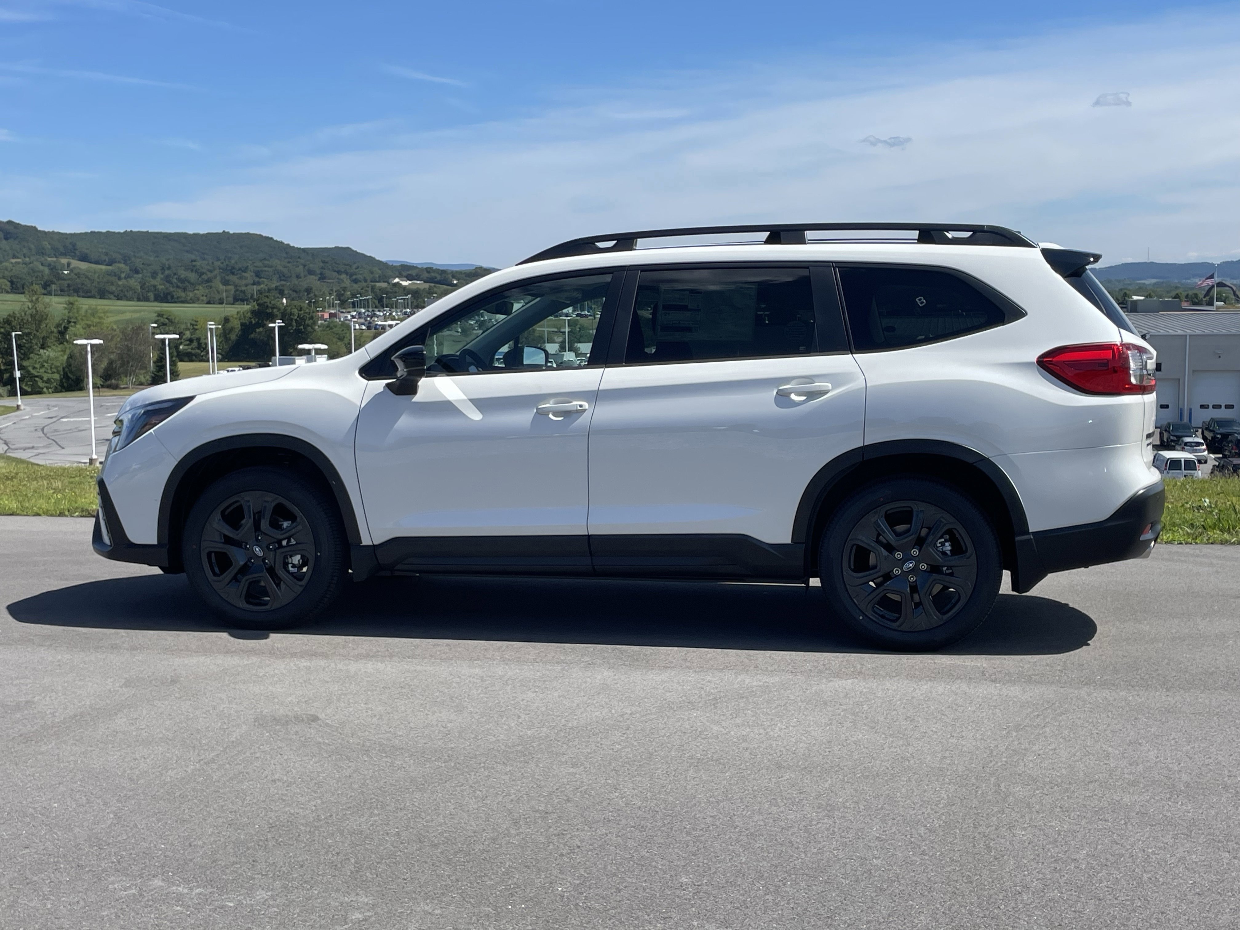 New 2025 Subaru Ascent Onyx Edition image 7