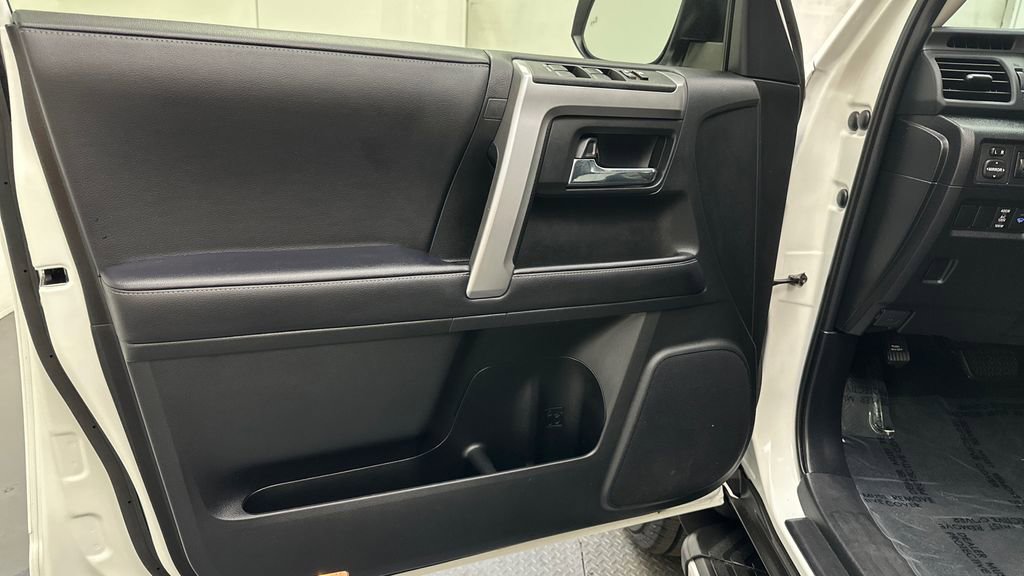 Certified 2022 Toyota 4Runner SR5 Premium w/ Moonroof Package image 17