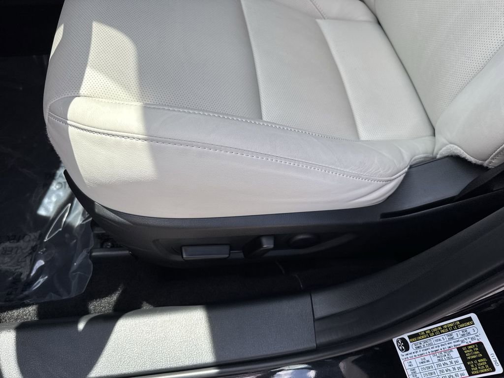 Used 2025 MAZDA CX-30 AWD 2.5 S w/ Premium Package image 41