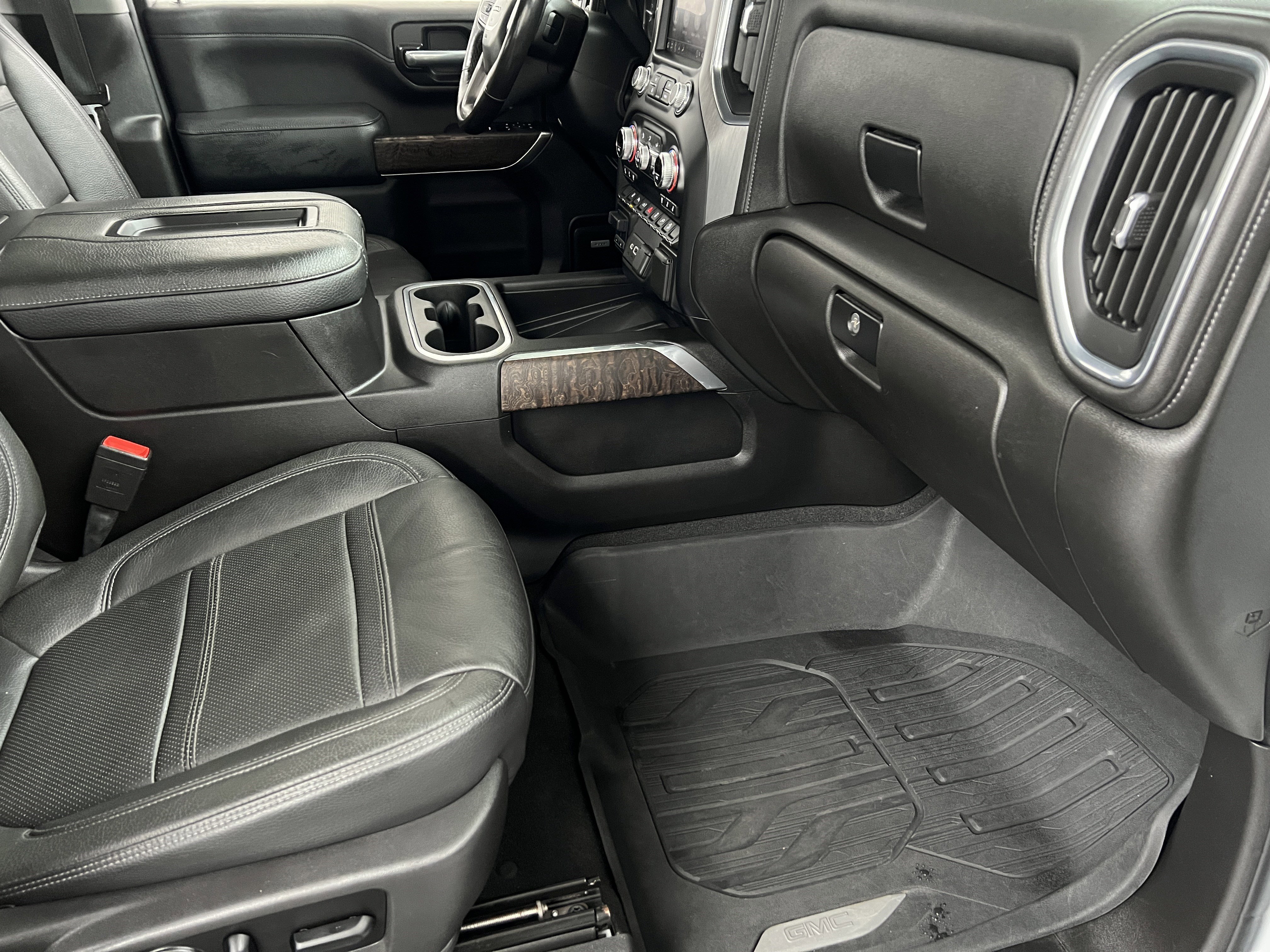 Used 2021 GMC Sierra 2500 Denali w/ Denali Ultimate Package image 23