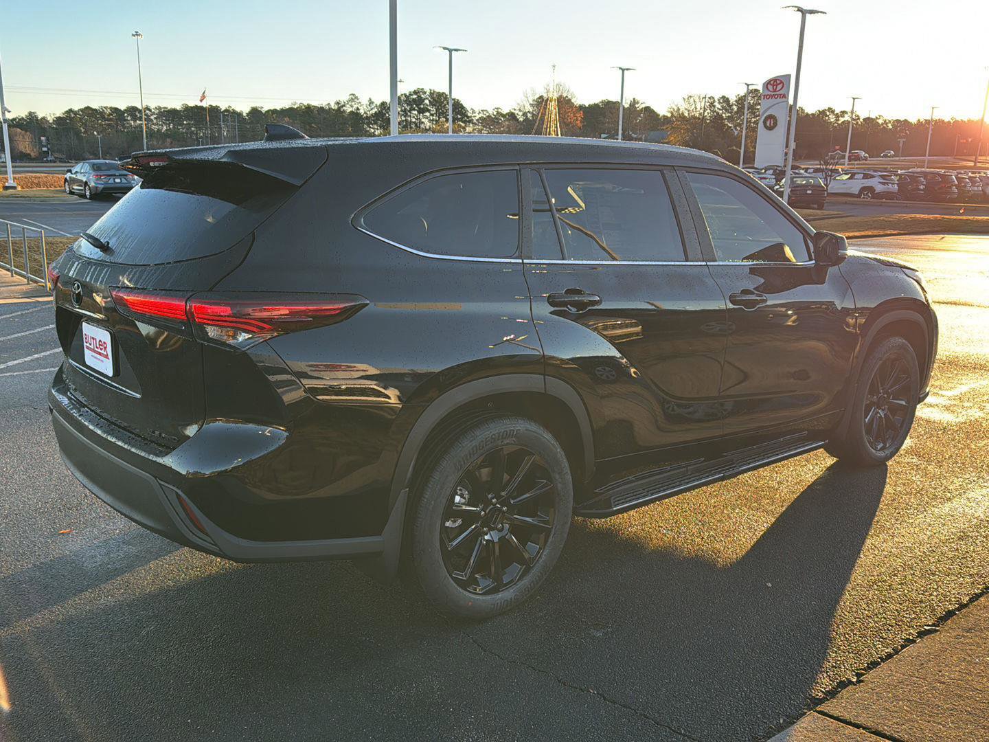 New 2026 Toyota Highlander XLE image 5