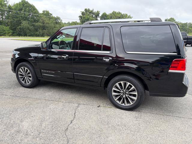 Used 2016 Lincoln Navigator Select AWD/4WD image 8