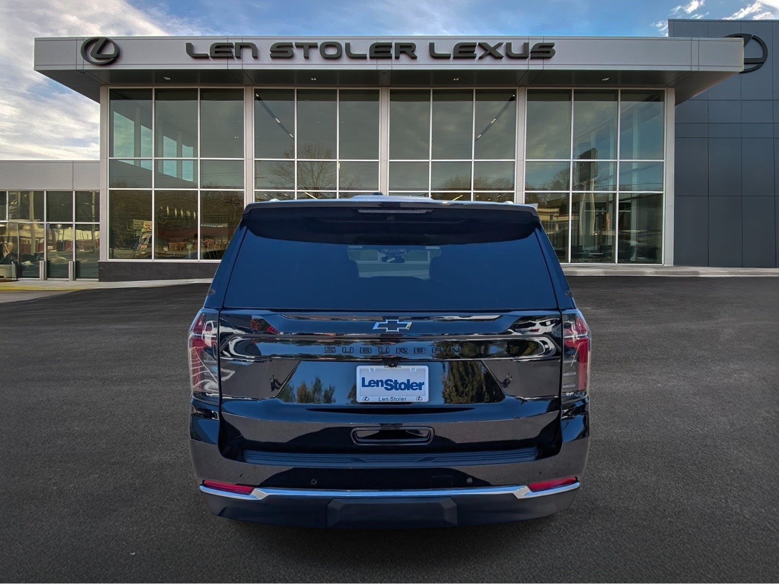Used 2025 Chevrolet Suburban LS w/ LPO, Dark Essentials Package RWD image 4