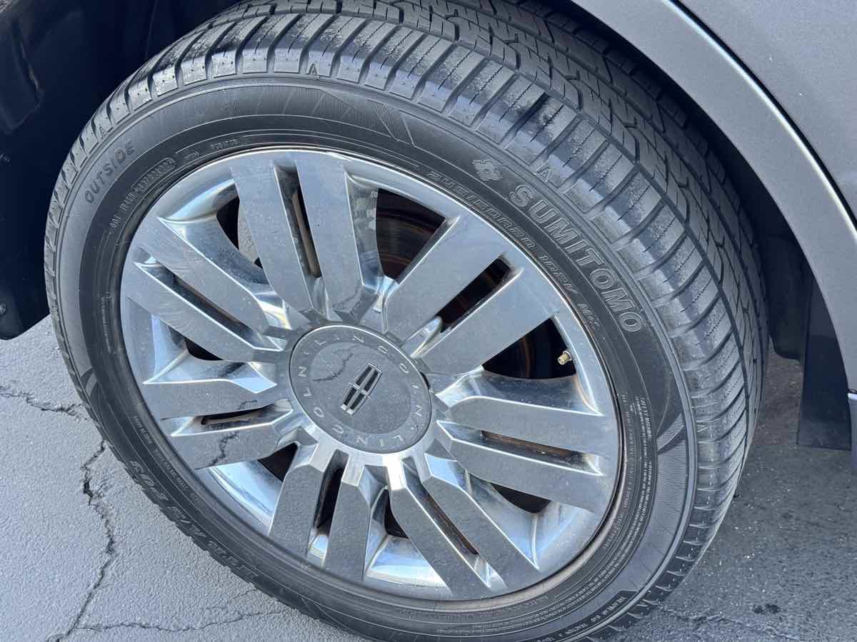 Used 2009 Lincoln MKX 2WD image 19