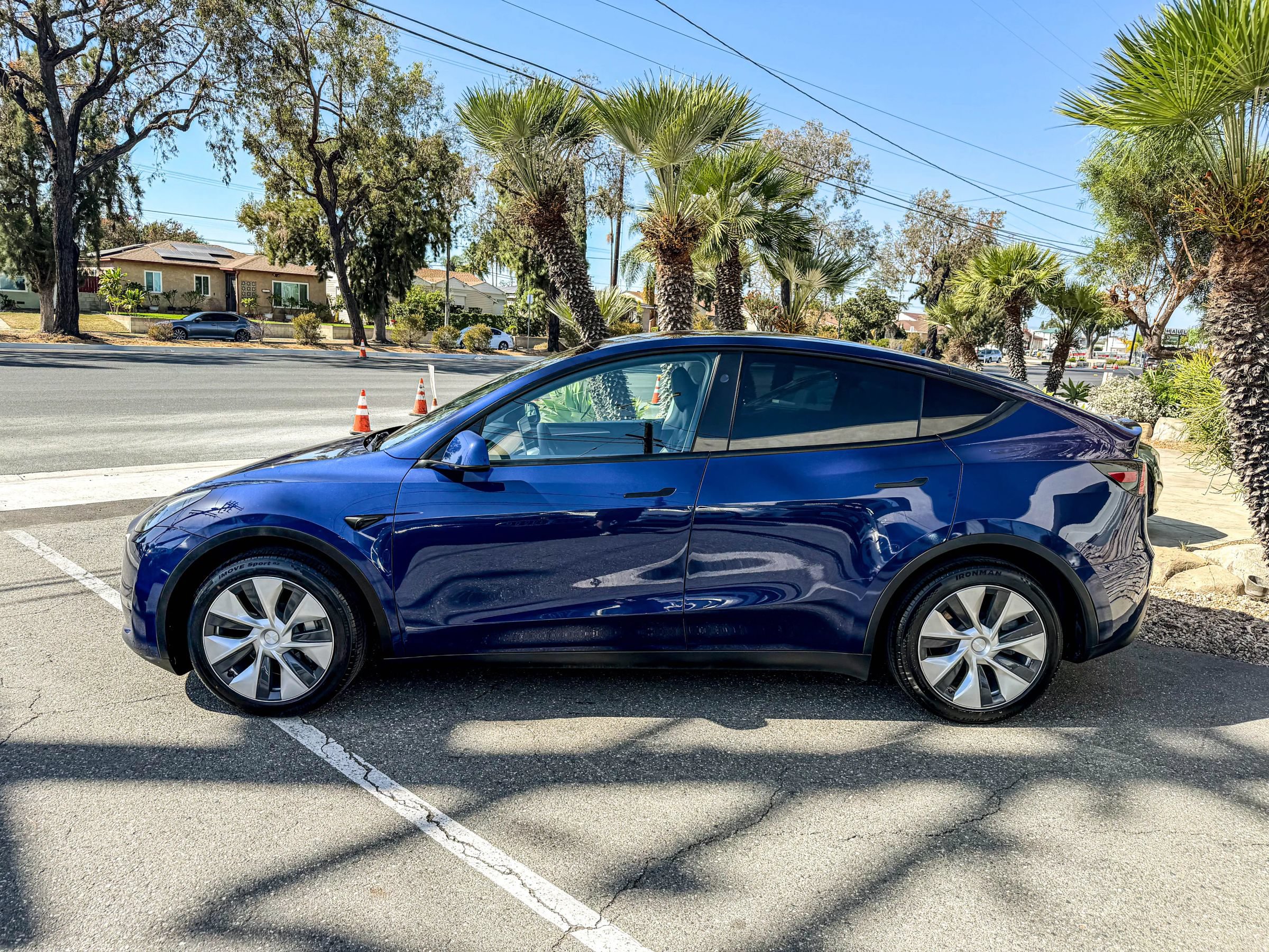 Used 2023 Tesla Model Y Long Range AWD/4WD image 13