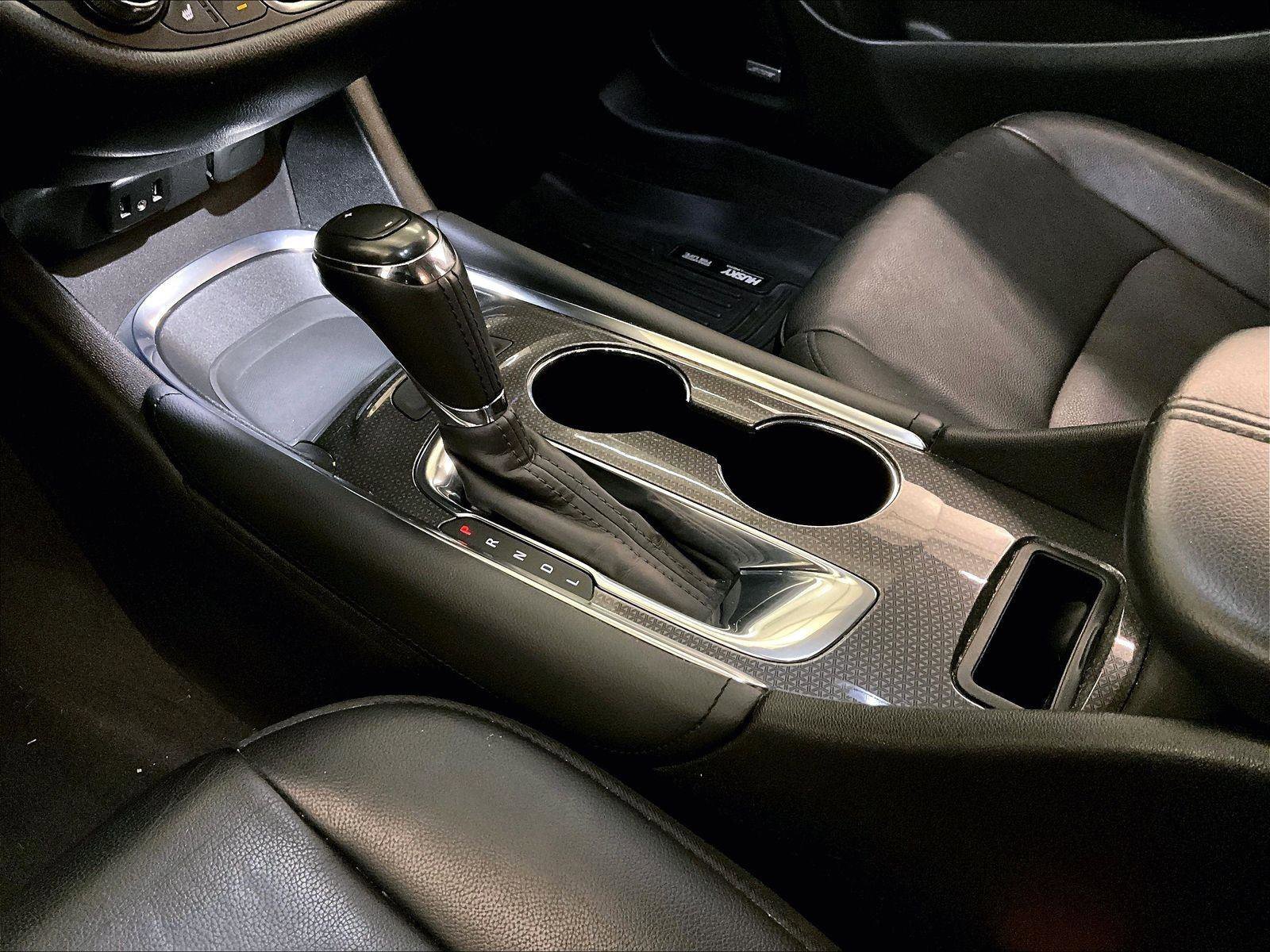 Used 2017 Chevrolet Malibu LT w/ Leather Package image 16