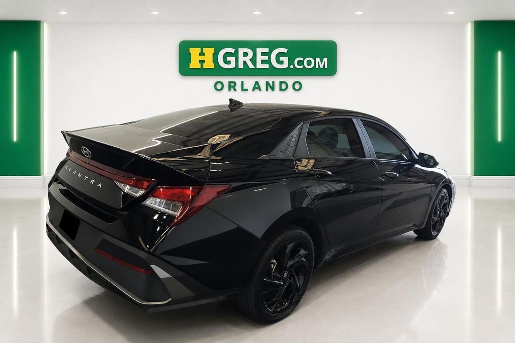 Used 2026 Hyundai Elantra Sport w/ Cargo Package FWD image 6