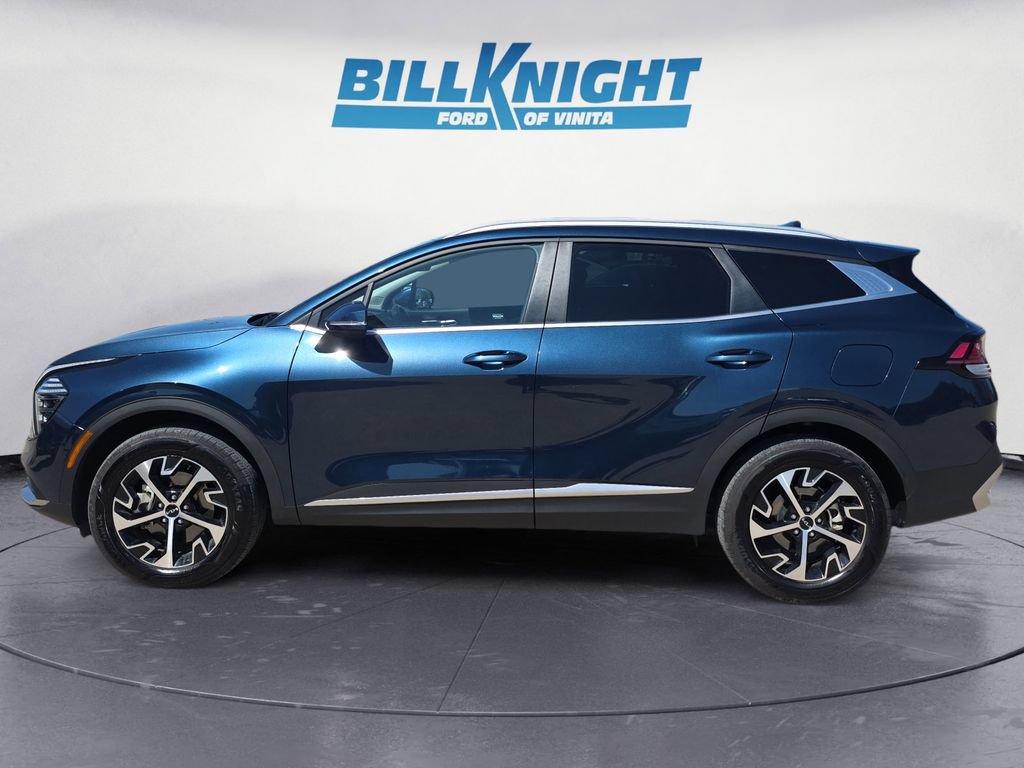 Used 2025 Kia Sportage EX AWD/4WD image 2