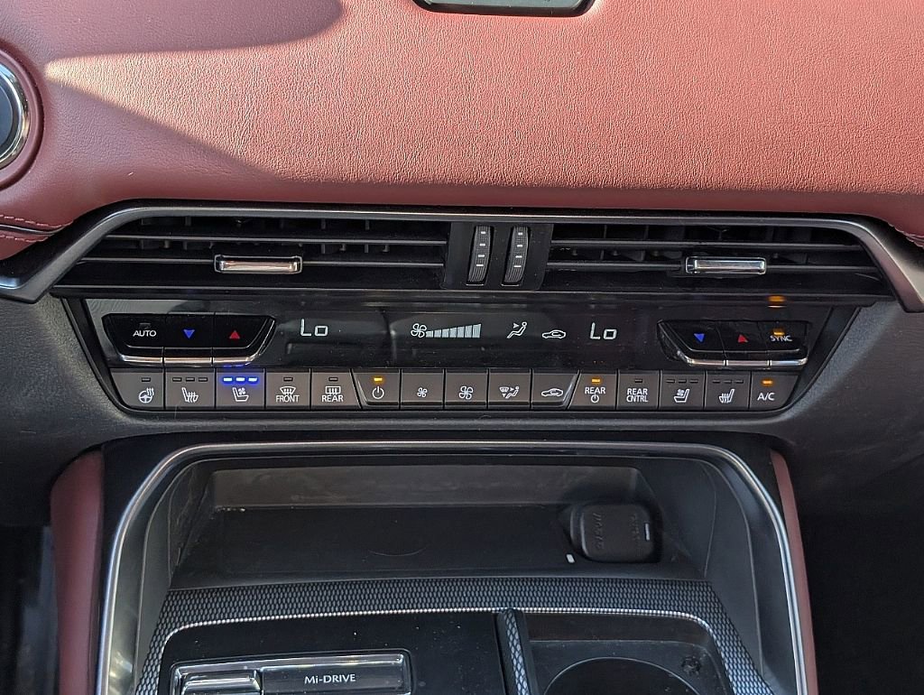 Certified 2025 MAZDA CX-70 Plug-In Hybrid w/ Premium Plus image 30