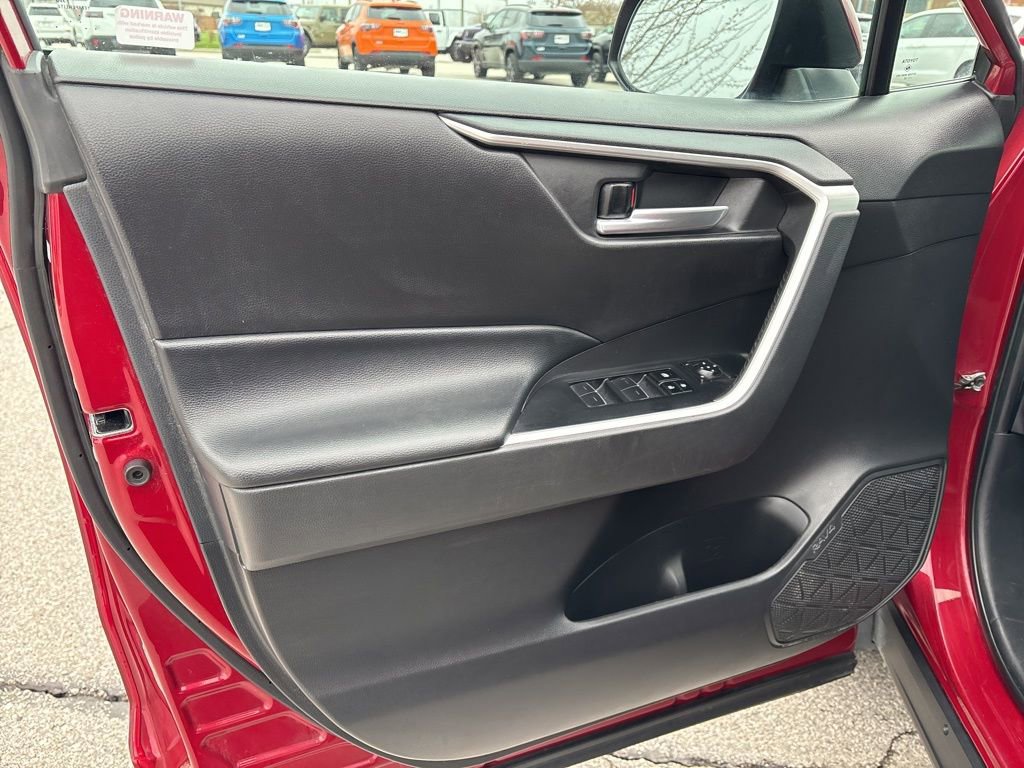 Used 2023 Toyota RAV4 XLE image 8