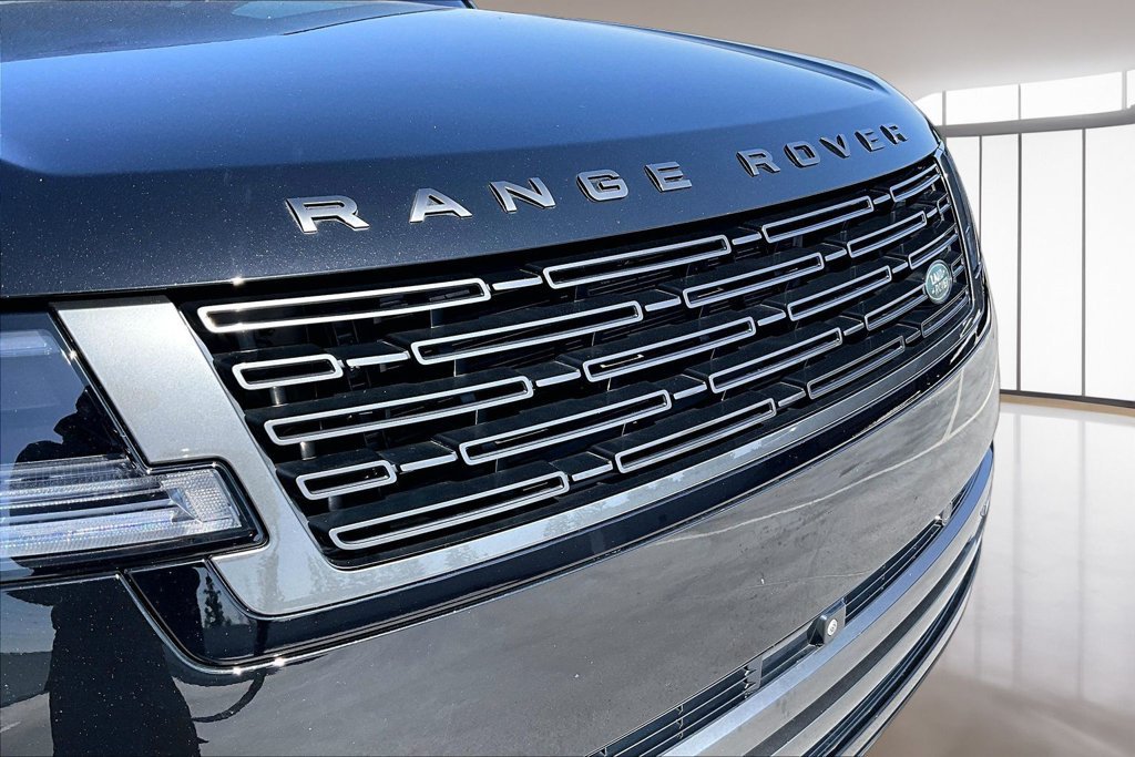 Certified 2025 Land Rover Range Rover SE AWD/4WD image 31