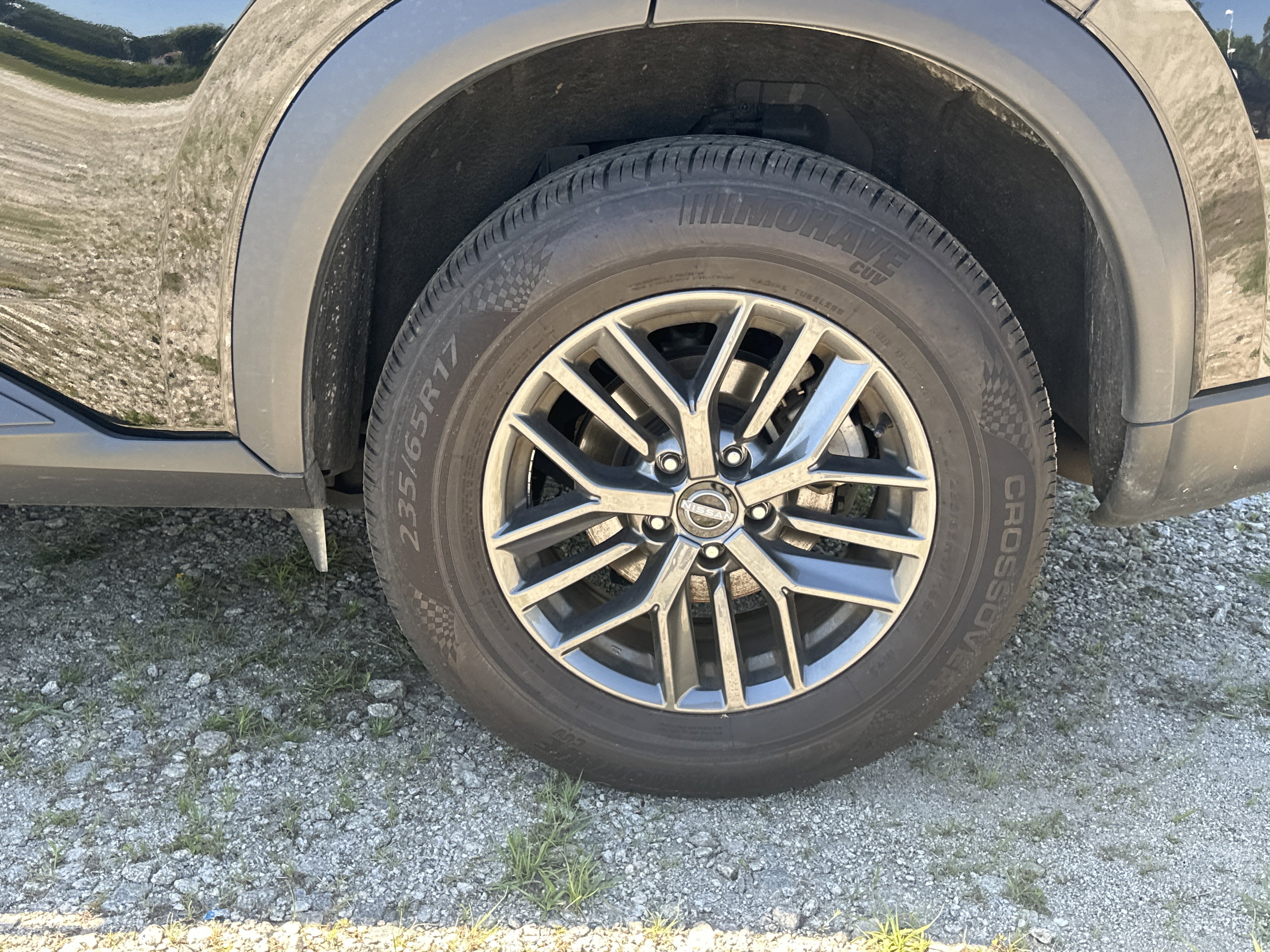 Used 2024 Nissan Rogue S FWD image 16