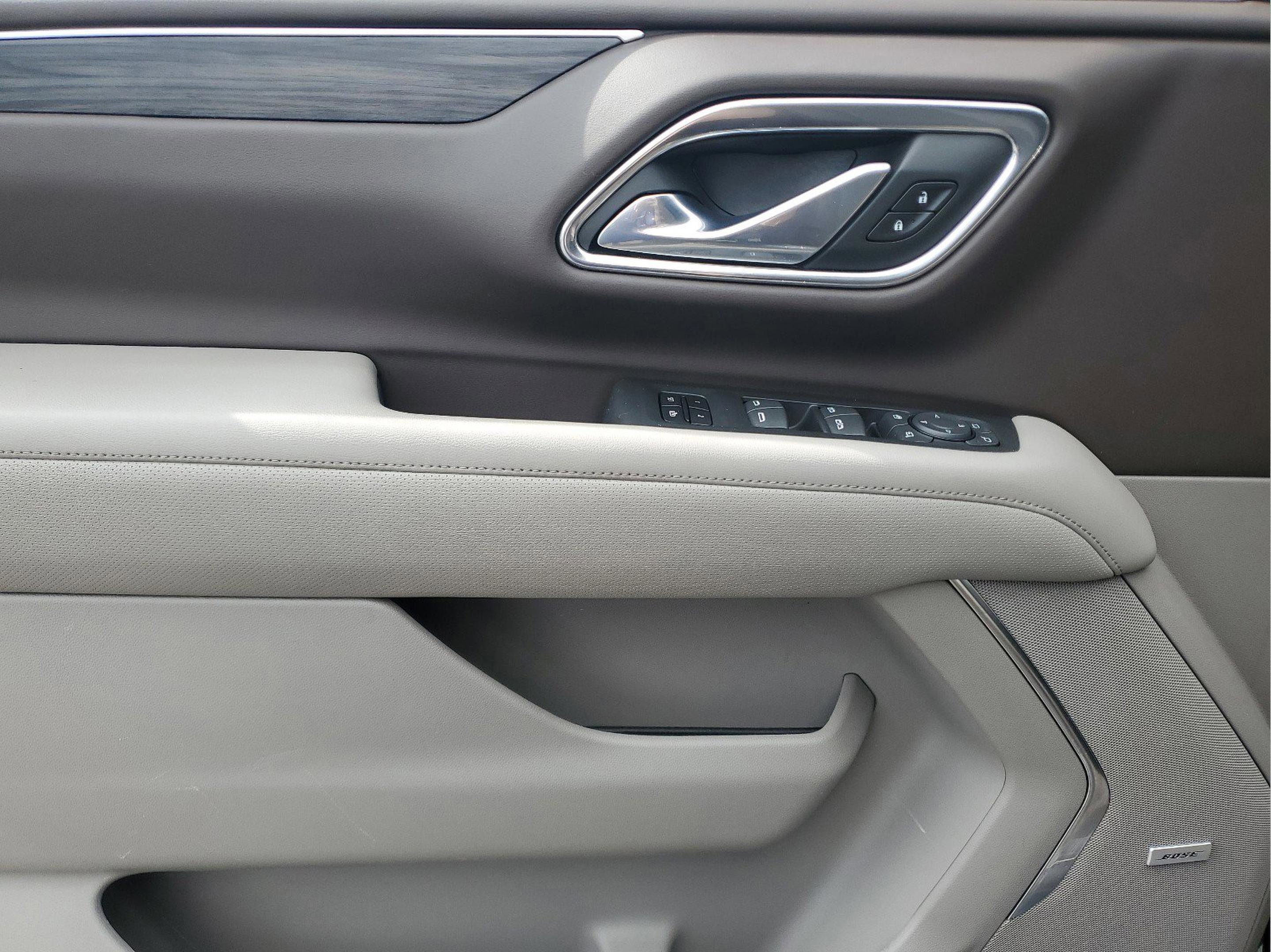 Used 2021 GMC Yukon SLT w/ SLT Premium Package image 17