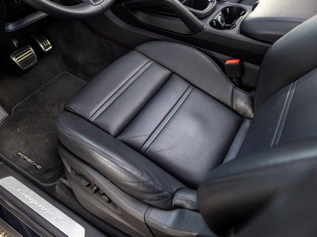 Certified 2025 Porsche Cayenne S AWD/4WD image 36