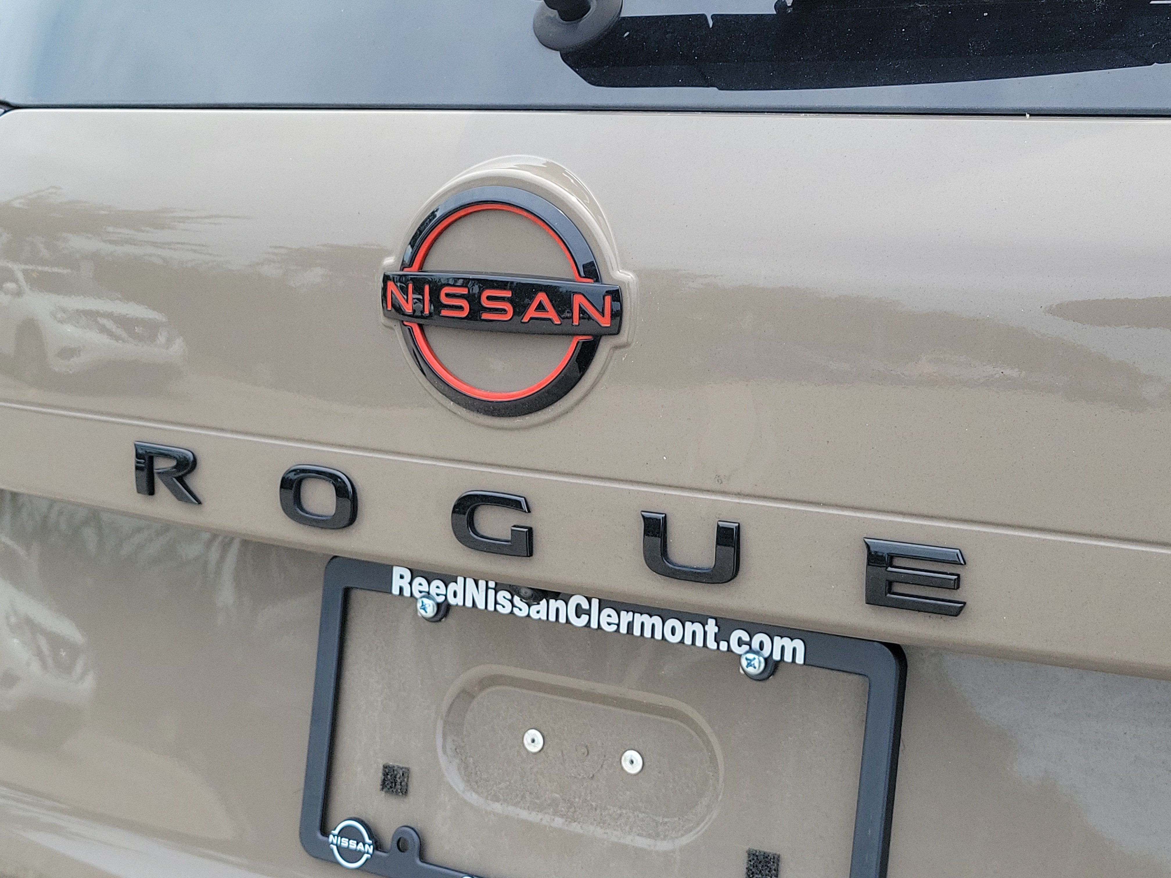 Certified 2025 Nissan Rogue SV AWD/4WD image 11