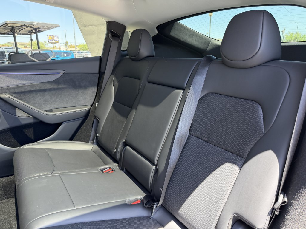 Used 2026 Tesla Model Y Long Range RWD image 39