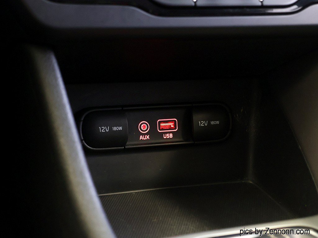 Used 2017 Kia Niro LX FWD image 22