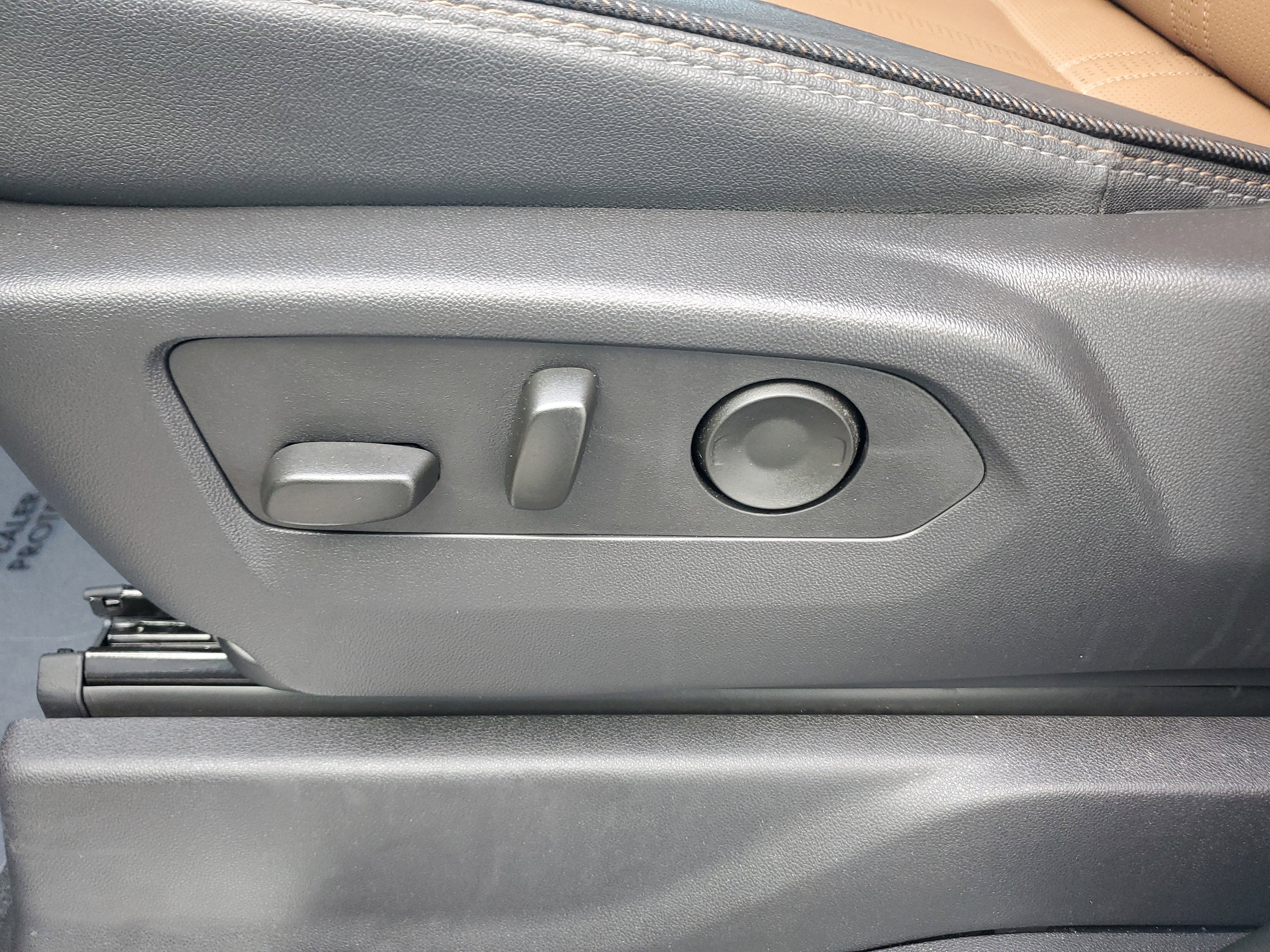 Used 2025 Chevrolet Silverado 1500 High Country image 23