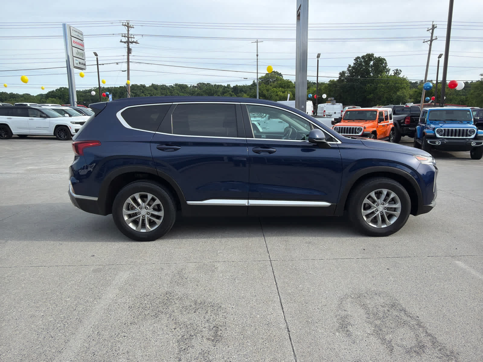 Used 2020 Hyundai Santa Fe SE AWD/4WD image 5